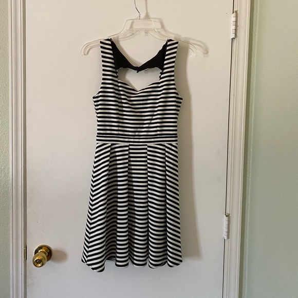 Apricot Lane Dresses & Skirts - Apricot Lane Tea & Cup Dress